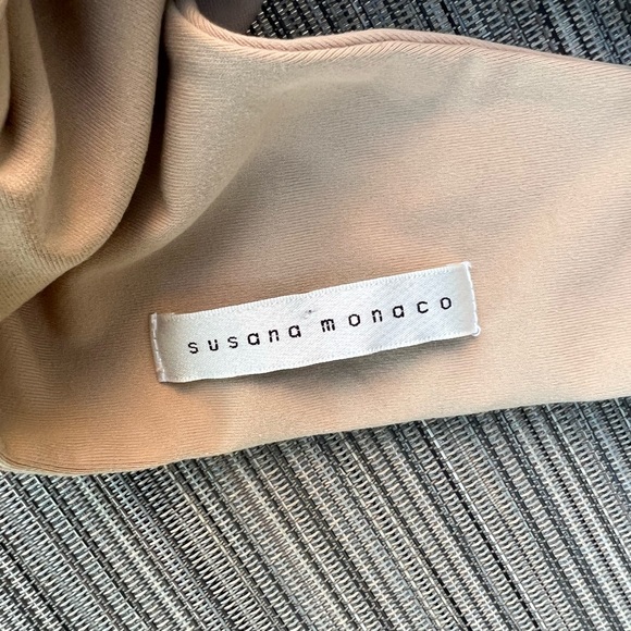 Susana Monaco High Neck Fitted Top Size Small - Picture 5 of 6